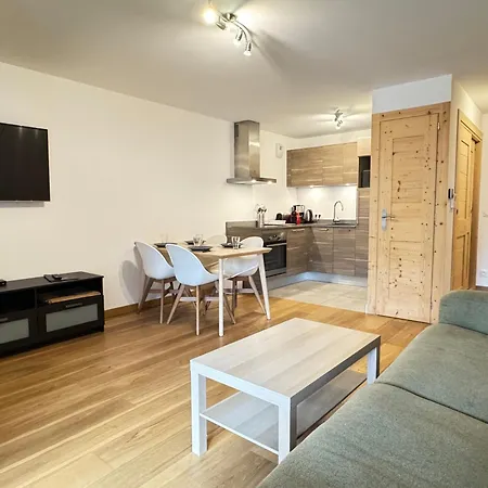 - Magnifique Dans Le Centre Du Village - Fr-1-623-184 *
